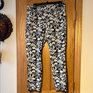 Old Navy High Rise Pixie Skinny Pant